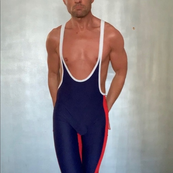 Welcome 2 Size Small Men! - Picture 9 of 11